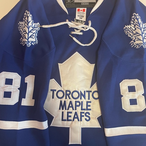 Maple Leafs Jersey - Picture 4 of 5